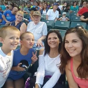 Meet your Posher, Lisa